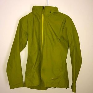 Arxteryx rain jacket
